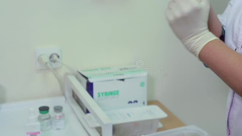 τοποθέτηση σε ιατρικό γάντι φιλμ μικρού μήκους