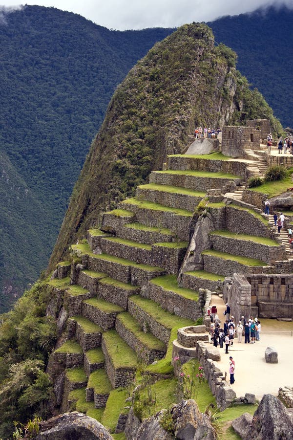 Τουρίστες σε Machu Picchu στο Περού στοκ φωτογραφίες Τουρίστες σε Machu Picchu στο Περού στοκ φωτογραφίες