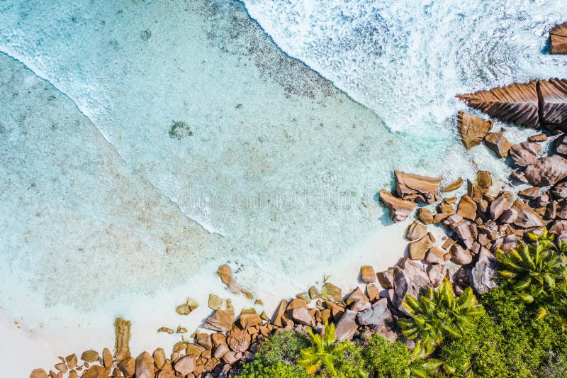 Τροπικό Λα Digue Σεϋχέλλες νησιών παραλιών Cocos Anse Εναέρια προοπτική πουλ στοκ εικόνες Τροπικό Λα Digue Σεϋχέλλες νησιών παραλιών Cocos Anse Εναέρια προοπτική πουλ στοκ εικόνες