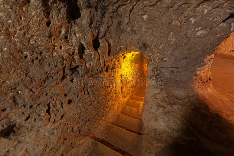 Υπόγεια πόλη σε Derinkuyu στοκ εικόνες Υπόγεια πόλη σε Derinkuyu στοκ εικόνες