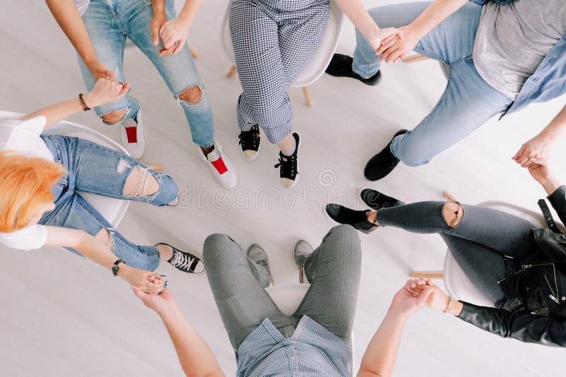 Υψηλή φωτογραφία γωνίας των teens στοκ φωτογραφίες με δικαίωμα ελεύθερης χρήσης