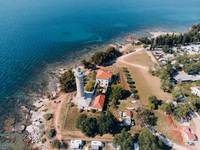 φάρος στην αβουντρίγια εναέρια ακτή ακτή όντας κροατία στοκ φωτογραφίες με δικαίωμα ελεύθερης χρήσης