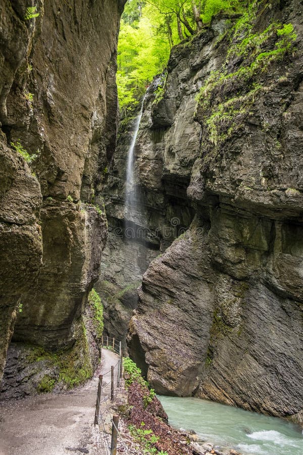Φαράγγι Partnachklamm σε garmisch-Partenkirchen στοκ εικόνα Φαράγγι Partnachklamm σε garmisch-Partenkirchen στοκ εικόνα