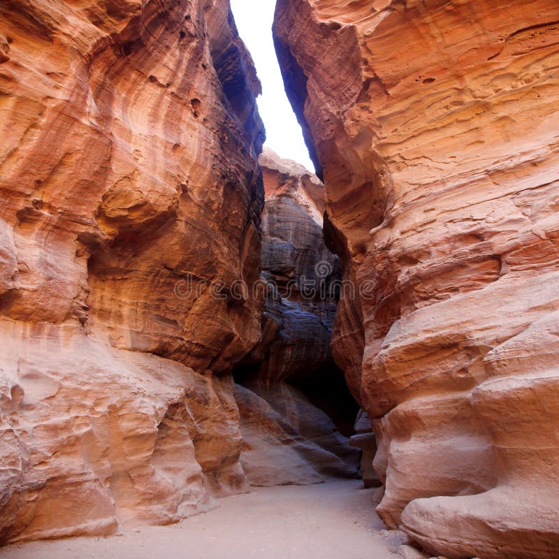 Φαράγγι Siq στην πόλη PETRA στοκ εικόνα