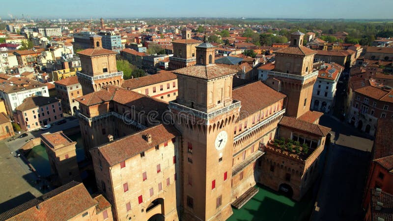 φεράρα όμορφη μεσαιωνική πόλη στην εμίλια ρομάνα ιταλία. βίντεο από εναέρια drone