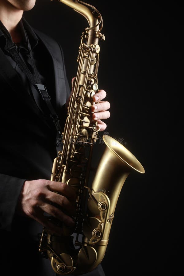 Φορέας Saxophonist Saxophone με το alto σκεπάρνι