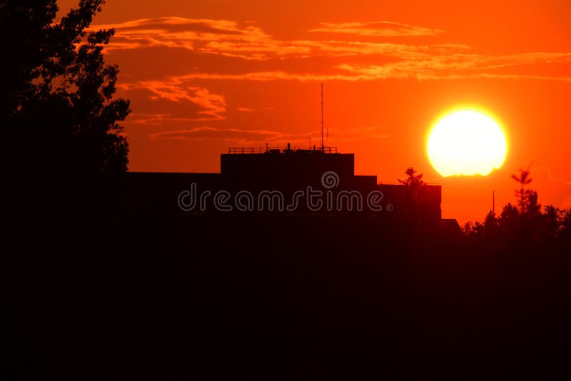 Φωτεινό πορτοκαλί Sunset στοκ εικόνες με δικαίωμα ελεύθερης χρήσης