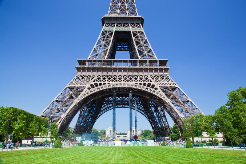 Χαμηλότερο μέρος πύργων του Άιφελ, Παρίσι, Γαλλία