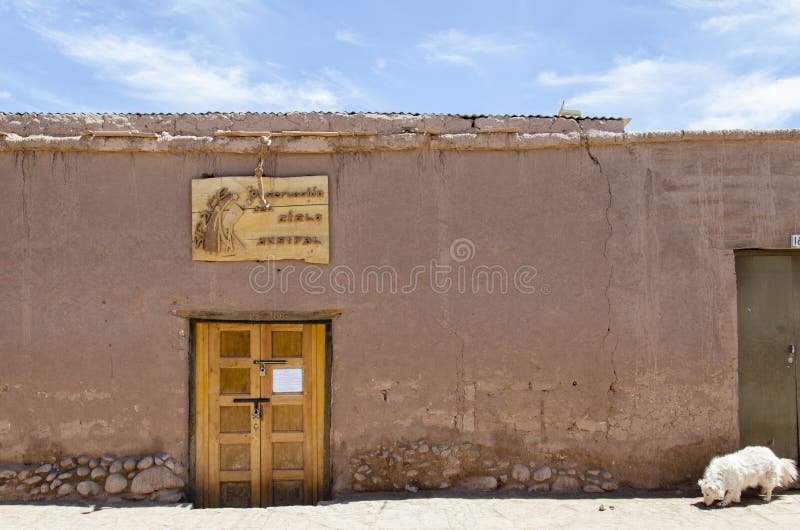 Χαρακτηριστικό σπίτι σε SAN Pedro de Atacama στοκ εικόνες