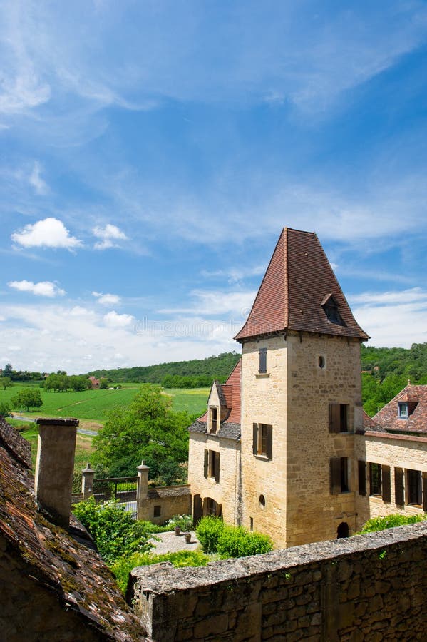 Χαρακτηριστικό σπίτι σε γαλλικό Dordogne στοκ φωτογραφία με δικαίωμα ελεύθερης χρήσης