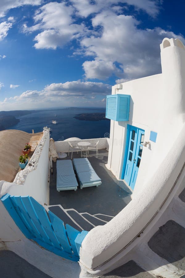 χαρακτηριστικό σπίτι στο νησί Santorini στην Ελλάδα στοκ φωτογραφία