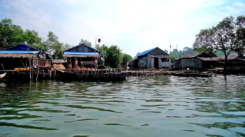Ψαροχώρι στο νερό, Chaung Tha, το Μιανμάρ