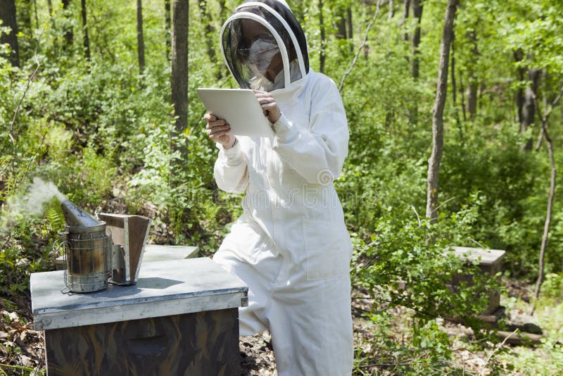 ψηφιακή χρησιμοποίηση ταμπλετών μελισσοκόμων