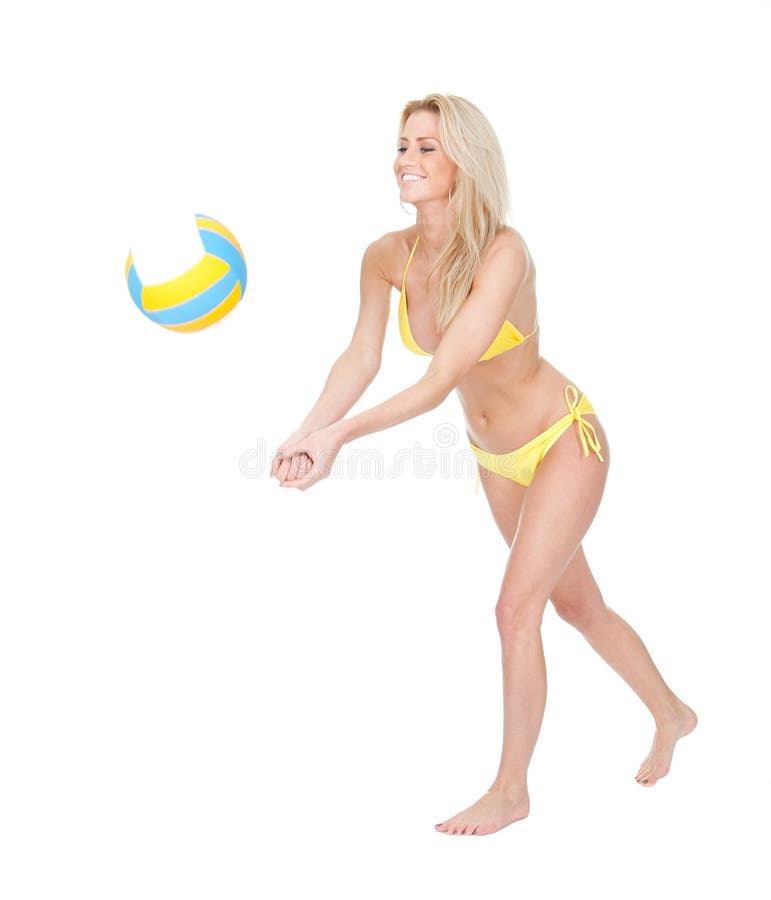 όμορφες bikini παίζοντας νεολαίες γυναικών πετοσφαίρισης στοκ φωτογραφία με δικαίωμα ελεύθερης χρήσης όμορφες bikini παίζοντας νεολαίες γυναικών πετοσφαίρισης στοκ φωτογραφία με δικαίωμα ελεύθερης χρήσης