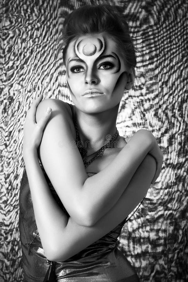 όμορφη ασημένια γυναίκα bodyart στοκ εικόνα
