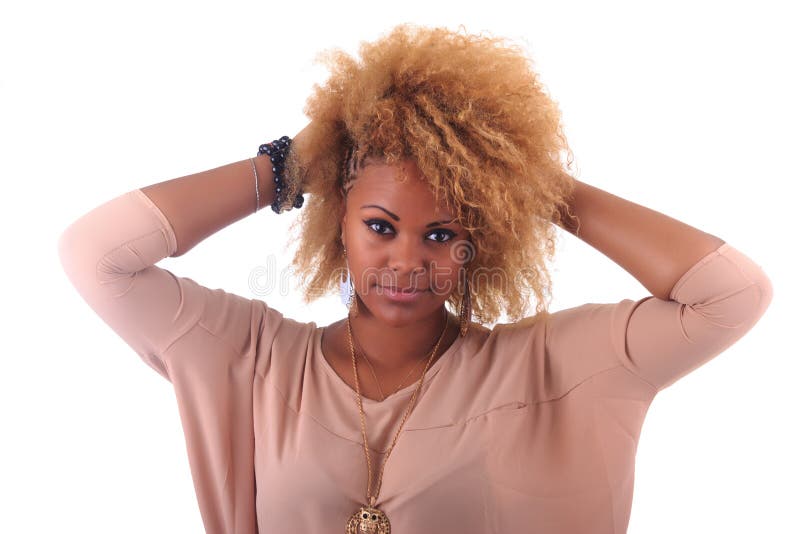 Όμορφη αφρικανική γυναίκα με πολύ haircurly στοκ φωτογραφία