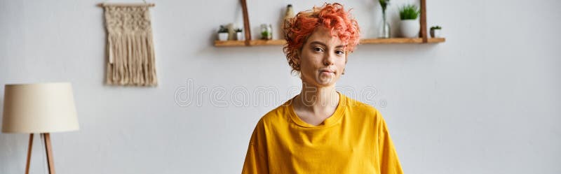 όμορφο εξωφρενικό άτομο σε ζωντανή αθλητική όραση στοκ εικόνα