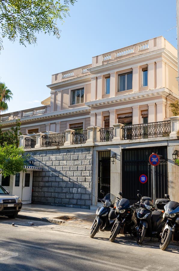 όμορφο κτίριο στο leof. οδός βασίλης γκεόρδου αθηνών στοκ εικόνες με δικαίωμα ελεύθερης χρήσης