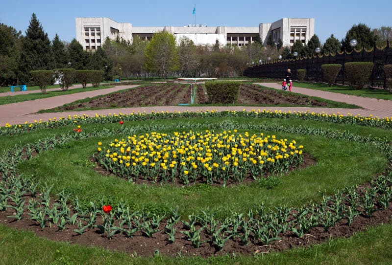 Алма-Ата - парк президентов в городке стоковые фото Алма-Ата - парк президентов в городке стоковые фото