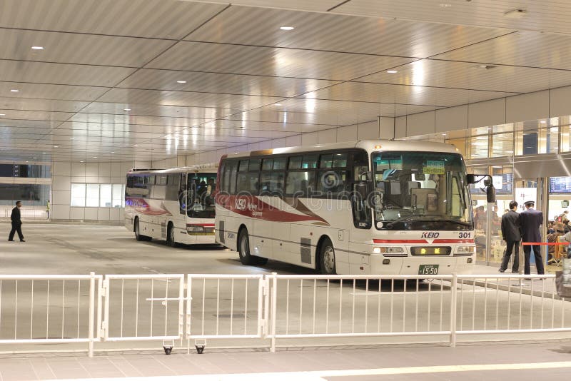 Автовокзал скоростной дороги Shinjuku в токио, стоковые фото Автовокзал скоростной дороги Shinjuku в токио, стоковые фото