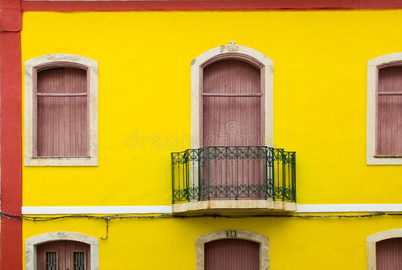 Античный фасад Португалия