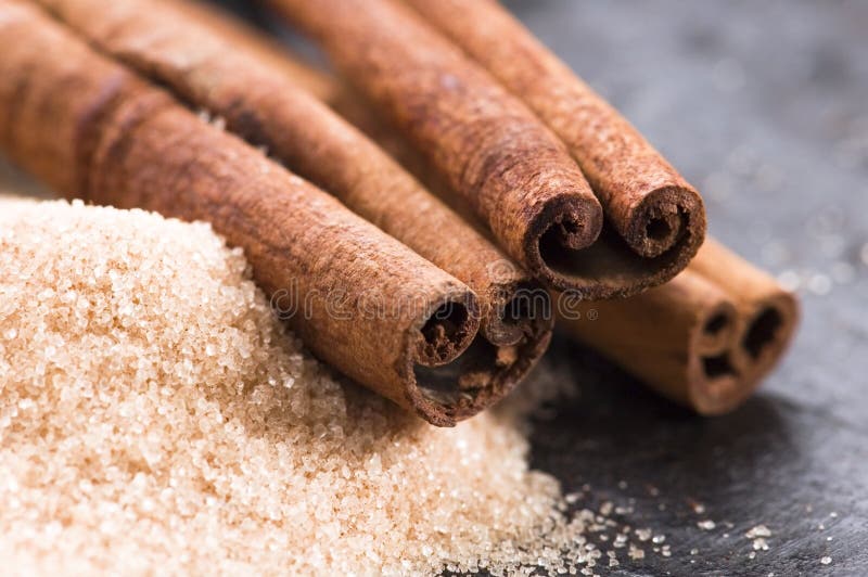 ароматичный коричневый циннамон spices сахар стоковое изображение ароматичный коричневый циннамон spices сахар стоковое изображение