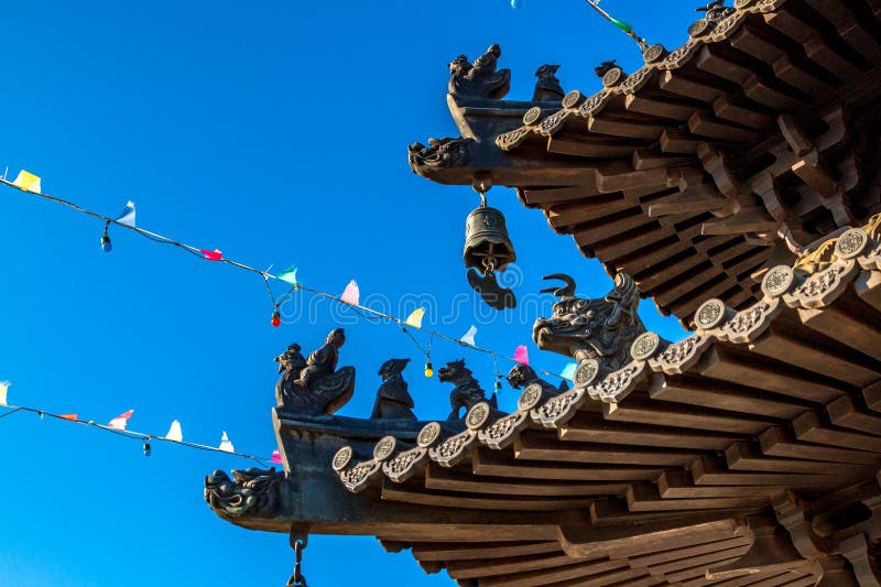 Архитектурноакустическое возникновение виска Lingbao в Хуньчуни, Китае, в северной провинции Цзилиня стоковые изображения rf Архитектурноакустическое возникновение виска Lingbao в Хуньчуни, Китае, в северной провинции Цзилиня стоковые изображения rf