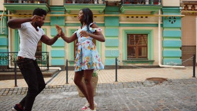 Нижнекамцы обсуждают эротический танец молодой учительницы, выложившей видео в Интернет