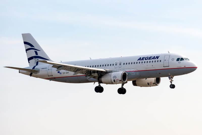 Аэробус A320-232 - 3074, работанный эгейский приземляться авиакомпаний стоковые изображения Аэробус A320-232 - 3074, работанный эгейский приземляться авиакомпаний стоковые изображения