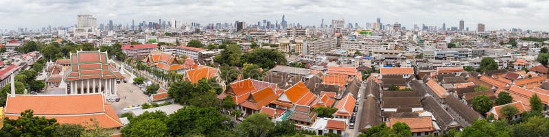 Бангкок, Таиланд - около сентябрь 2015: Панорама Wat Saket и Бангкок от золотой горы, Таиланда стоковые фото Бангкок, Таиланд - около сентябрь 2015: Панорама Wat Saket и Бангкок от золотой горы, Таиланда стоковые фото