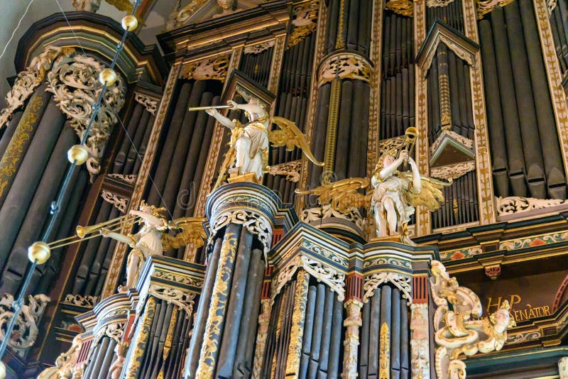 Барочный орган в церков Иоанна Крестителя или Johanniskirche в Luneburg r стоковая фотография Барочный орган в церков Иоанна Крестителя или Johanniskirche в Luneburg r стоковая фотография