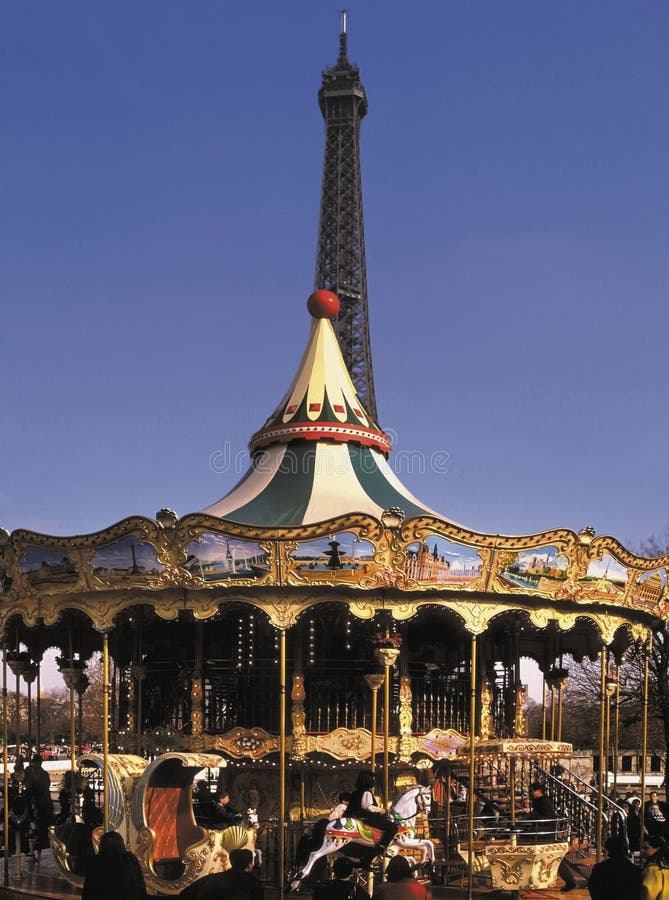 башня eiffel Франции paris carousel стоковая фотография rf
