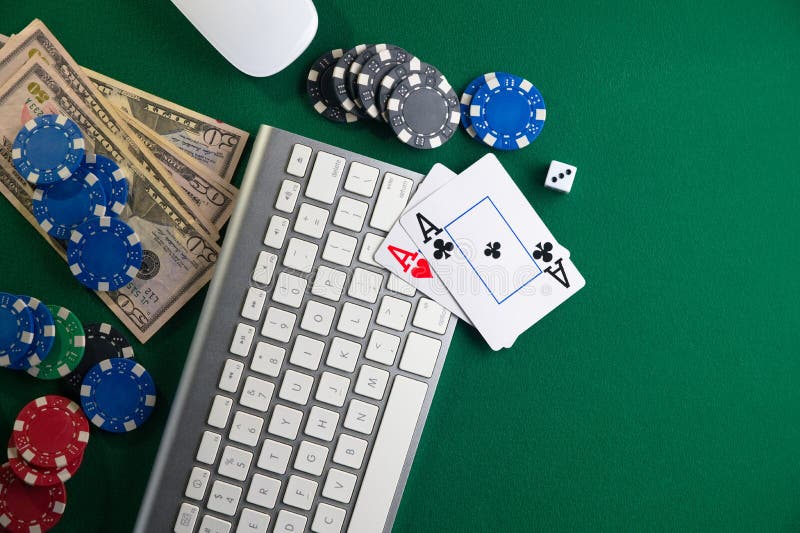 Как играть в карты на деньги в интернете фараон казино онлайн