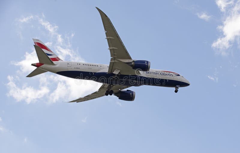 British Airways Boeing 787 passenger jet on final approach to LHR. British Airways Boeing 787 passenger jet on final approach to LHR