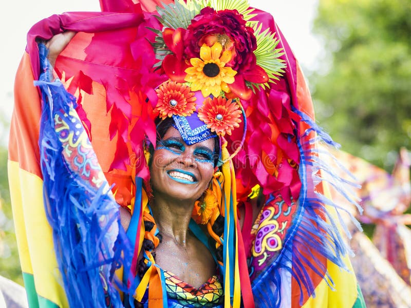 Бразильская женщина в Рио Carnaval, Рио-де-Жанейро, Бразилии стоковые фото Бразильская женщина в Рио Carnaval, Рио-де-Жанейро, Бразилии стоковые фото