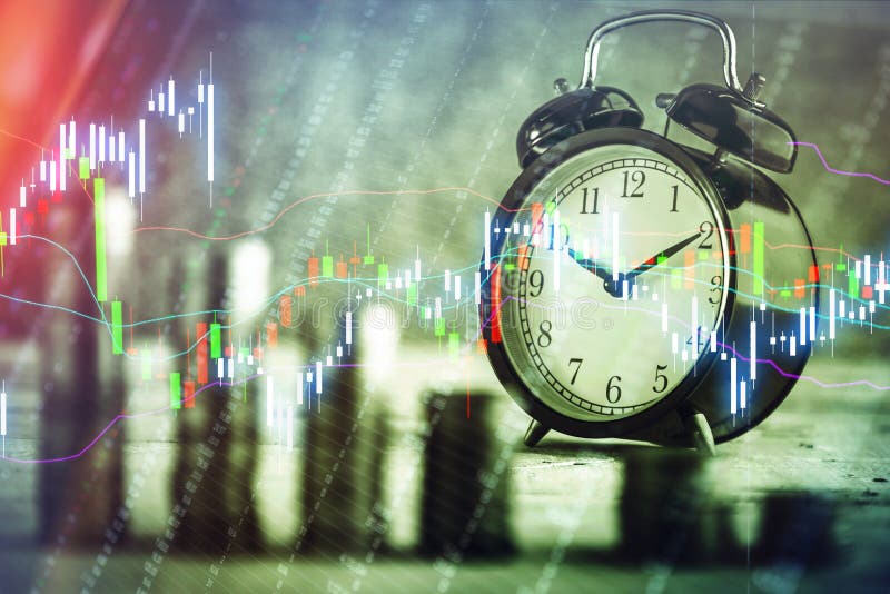 Будильник стоя с coins-2 jpg стоковое изображение rf Будильник стоя с coins-2 jpg стоковое изображение rf