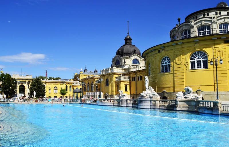Ванна Szechenyi спа Будапешта, Венгрия стоковые фото Ванна Szechenyi спа Будапешта, Венгрия стоковые фото
