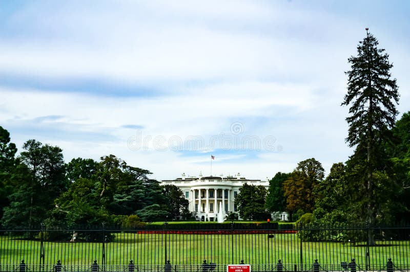Вашингтон, DC, США 08 18 2018 Экстерьер купола капитолия США подробно конец вверх день стоковые фотографии rf Вашингтон, DC, США 08 18 2018 Экстерьер купола капитолия США подробно конец вверх день стоковые фотографии rf