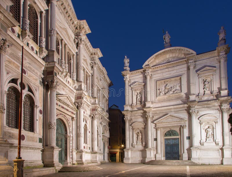 Венеция - Scuola Большой di Сан Rocco и церковь Chiesa Сан Rocco стоковая фотография rf Венеция - Scuola Большой di Сан Rocco и церковь Chiesa Сан Rocco стоковая фотография rf