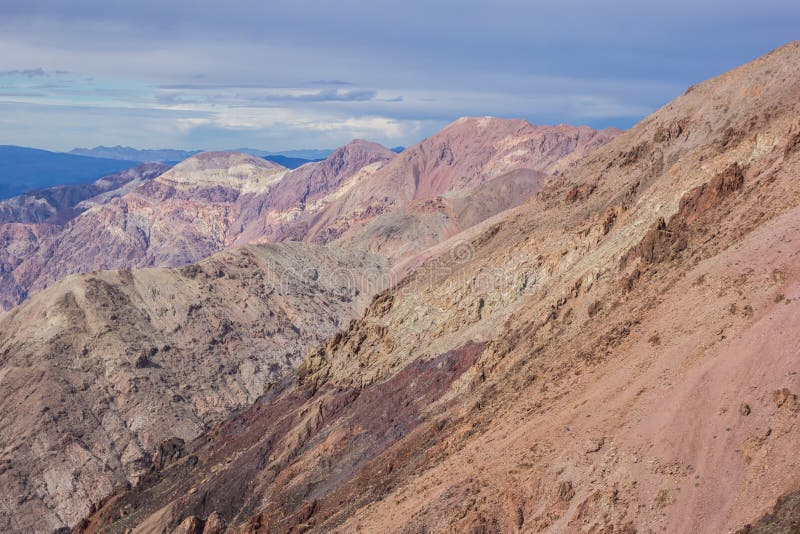Взгляд Dante в национальном парке Death Valley стоковые изображения Взгляд Dante в национальном парке Death Valley стоковые изображения