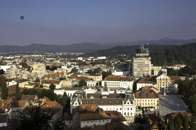 Взгляд квадрата Любляны и конгресса сверху
