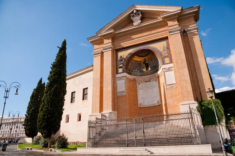 Взгляд Scala santa горизонтальный на Roma - Италии стоковые изображения rf Взгляд Scala santa горизонтальный на Roma - Италии стоковые изображения rf