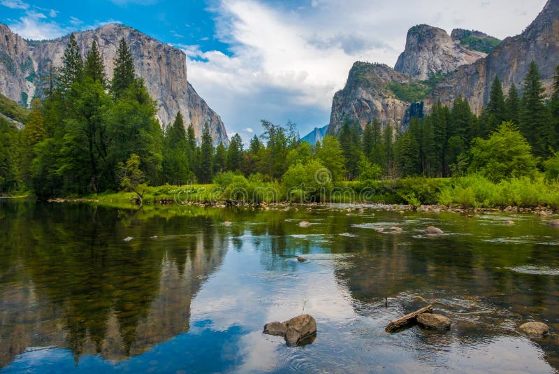 Взгляд долины Yosemite стоковые изображения Взгляд долины Yosemite стоковые изображения
