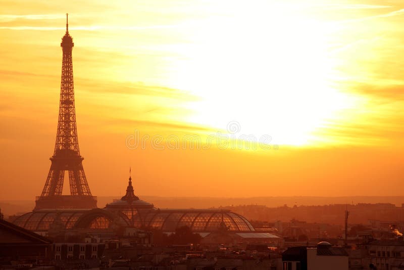 взгляд захода солнца paris effel панорамный стоковые изображения