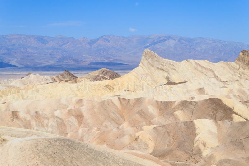 Взгляд от пункта Zabriskie, Калифорнии, США стоковое фото rf Взгляд от пункта Zabriskie, Калифорнии, США стоковое фото rf