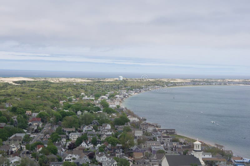 Взгляд сторона залива Provincetown, МАМ, от вершины памятника паломника стоковая фотография rf Взгляд сторона залива Provincetown, МАМ, от вершины памятника паломника стоковая фотография rf