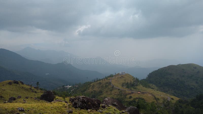 Вид ландшафта Кералы ponmudi thiruvananthapuram станции холма стоковое изображение rf