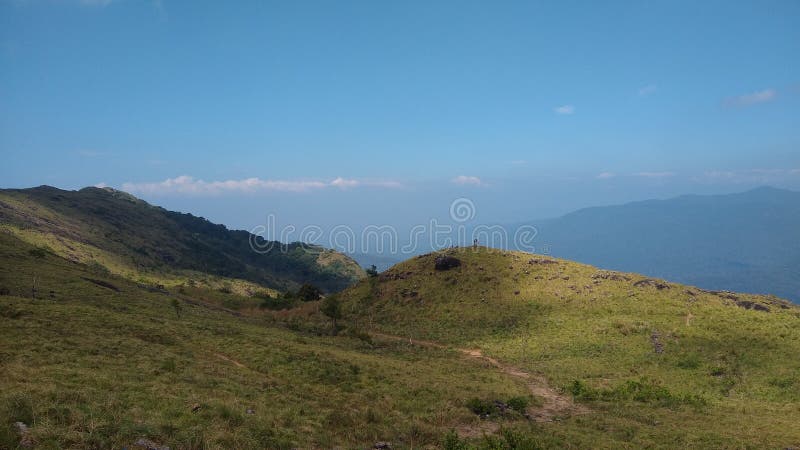 Вид ландшафта Кералы ponmudi thiruvananthapuram станции холма стоковое фото