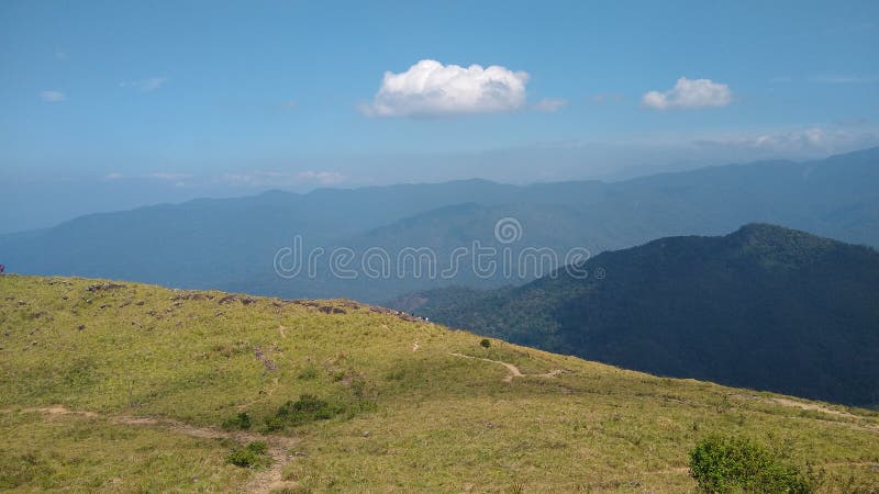 Вид ландшафта Кералы ponmudi thiruvananthapuram станции холма стоковая фотография