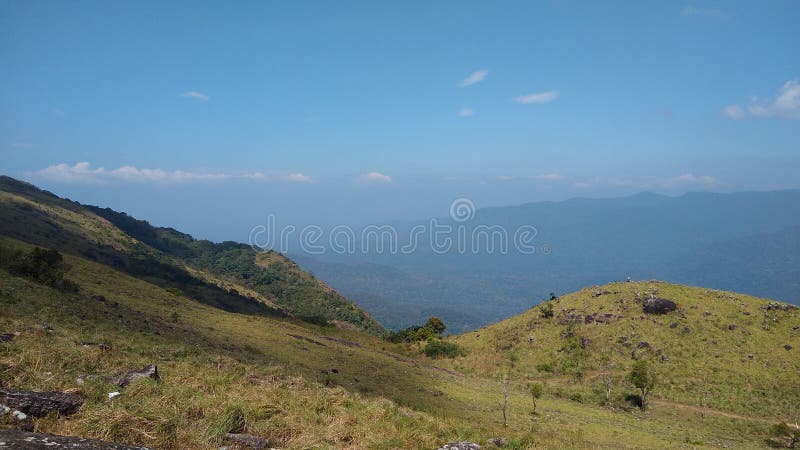 Вид ландшафта Кералы ponmudi thiruvananthapuram станции холма стоковое фото